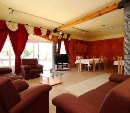 Villa Vedorna - Big Wellness House Near Beach, Pool, Wellness With Jacuzzi & Sauna, Game Room, Table Tennis, Playground & Bbq, Pomer, Istria *