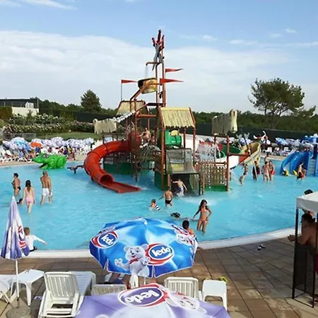 Vedorna - Big Wellness House Near Beach, Pool, Wellness With Jacuzzi & Sauna, Game Room, Table Tennis, Playground & Bbq, Pomer, Istria Villa Pomer