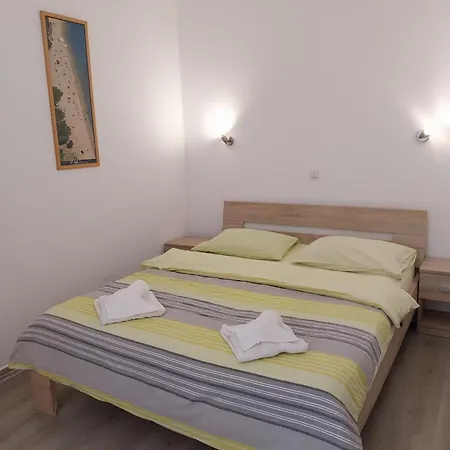 Vedorna - Big Wellness House Near Beach, Pool, Wellness With Jacuzzi & Sauna, Game Room, Table Tennis, Playground & Bbq, Pomer, Istria Villa Pomer
