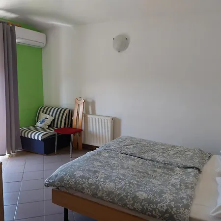 Villa Vedorna - Big Wellness House Near Beach, Pool, Wellness With Jacuzzi & Sauna, Game Room, Table Tennis, Playground & Bbq, Pomer, Istria Pomer