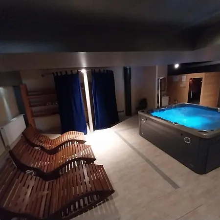Vedorna - Big Wellness House Near Beach, Pool, Wellness With Jacuzzi & Sauna, Game Room, Table Tennis, Playground & Bbq, Pomer, Istria * Pomer