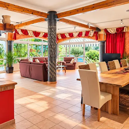 Vedorna - Big Wellness House Near Beach, Pool, Wellness With Jacuzzi & Sauna, Game Room, Table Tennis, Playground & Bbq, Pomer, Istria Willa *