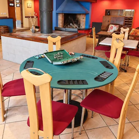 Vedorna - Big Wellness House Near Beach, Pool, Wellness With Jacuzzi & Sauna, Game Room, Table Tennis, Playground & Bbq, Pomer, Istria