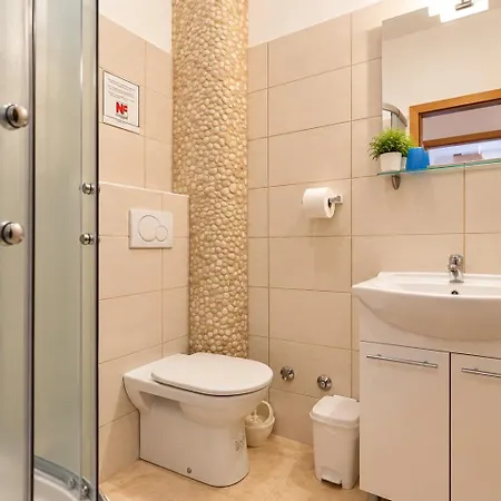 Vedorna - Big Wellness House Near Beach, Pool, Wellness With Jacuzzi & Sauna, Game Room, Table Tennis, Playground & Bbq, Pomer, Istria *