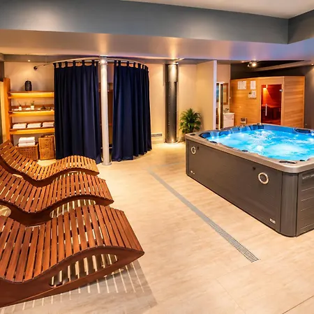 Vedorna - Big Wellness House Near Beach, Pool, Wellness With Jacuzzi & Sauna, Game Room, Table Tennis, Playground & Bbq, Pomer, Istria Willa Pomer