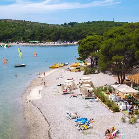 Willa Vedorna - Big Wellness House Near Beach, Pool, Wellness With Jacuzzi & Sauna, Game Room, Table Tennis, Playground & Bbq, Pomer, Istria Pomer