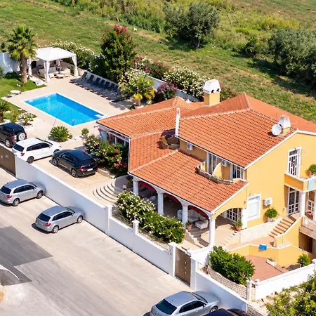 Vedorna - Big Wellness House Near Beach, Pool, Wellness With Jacuzzi & Sauna, Game Room, Table Tennis, Playground & Bbq, Pomer, Istria
