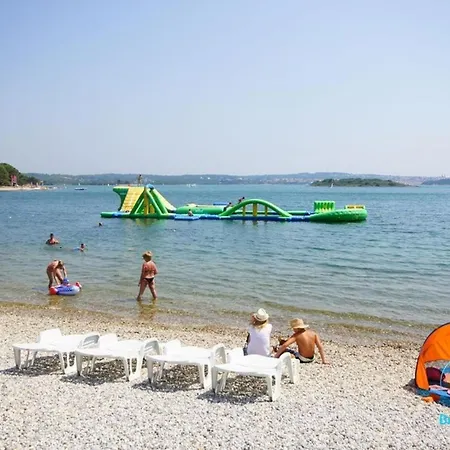 Vedorna - Big Wellness House Near Beach, Pool, Wellness With Jacuzzi & Sauna, Game Room, Table Tennis, Playground & Bbq, Pomer, Istria Willa *