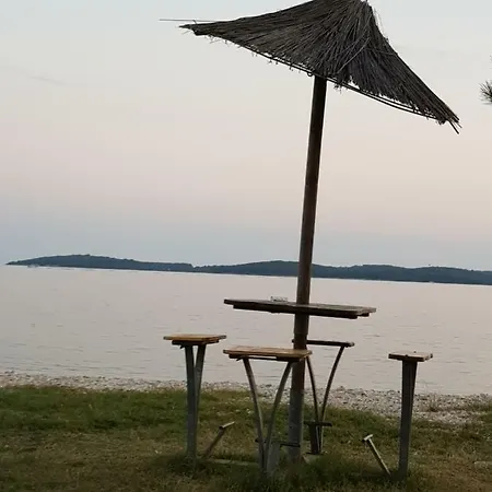 Vedorna - Big Wellness House Near Beach, Pool, Wellness With Jacuzzi & Sauna, Game Room, Table Tennis, Playground & Bbq, Pomer, Istria