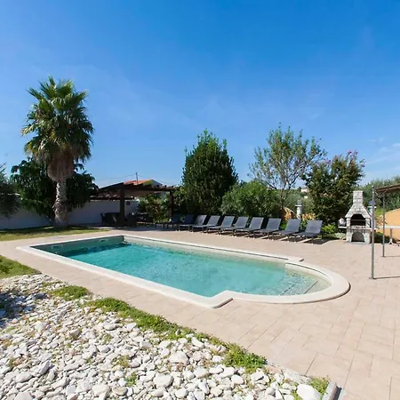 Vedorna - Big Wellness House Near Beach, Pool, Wellness With Jacuzzi & Sauna, Game Room, Table Tennis, Playground & Bbq, Pomer, Istria *