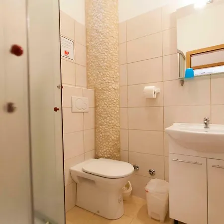 Vedorna - Big Wellness House Near Beach, Pool, Wellness With Jacuzzi & Sauna, Game Room, Table Tennis, Playground & Bbq, Pomer, Istria Pomer