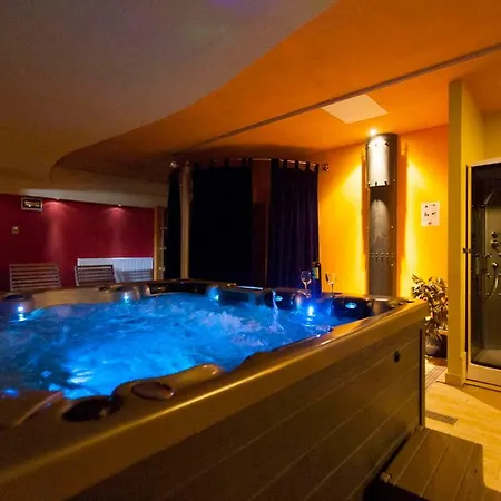Villa Vedorna - Big Wellness House Near Beach, Pool, Wellness With Jacuzzi & Sauna, Game Room, Table Tennis, Playground & Bbq, Pomer, Istria Pomer